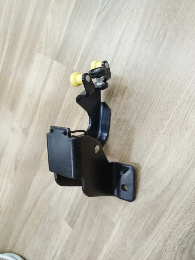 Rodillo Puerta Corredera Coche