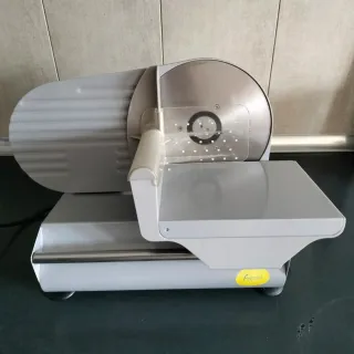 Cortadora de alimentos casera