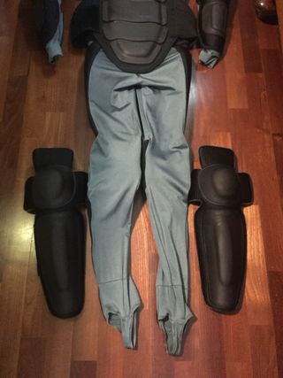 Sottotuta moto Dainese con protezioni