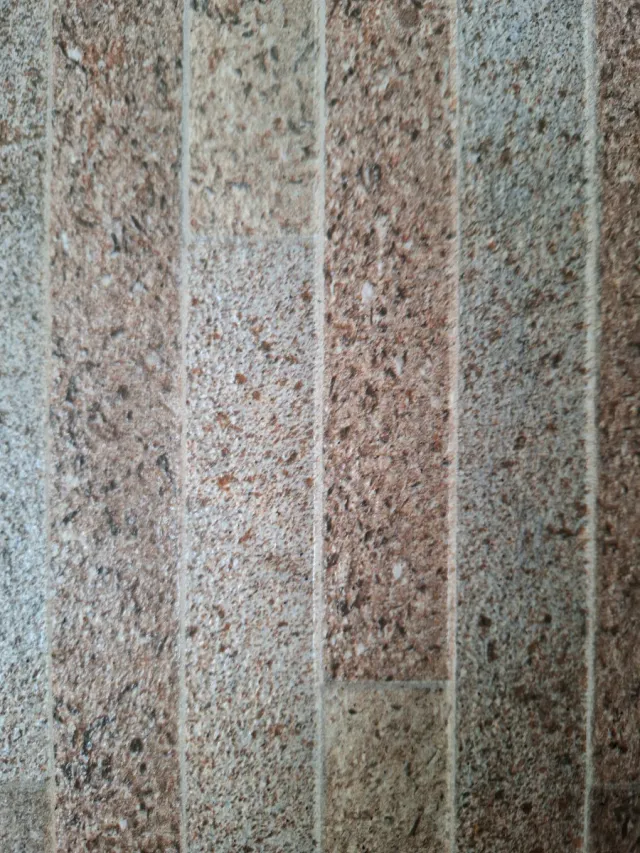 Baldosa porcelánico exterior efecto piedra