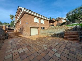 Chalet en alquiler en Sant Just Desvern