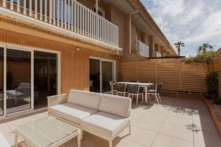 Casa adosada en alquiler en La Patacona en Alboraya