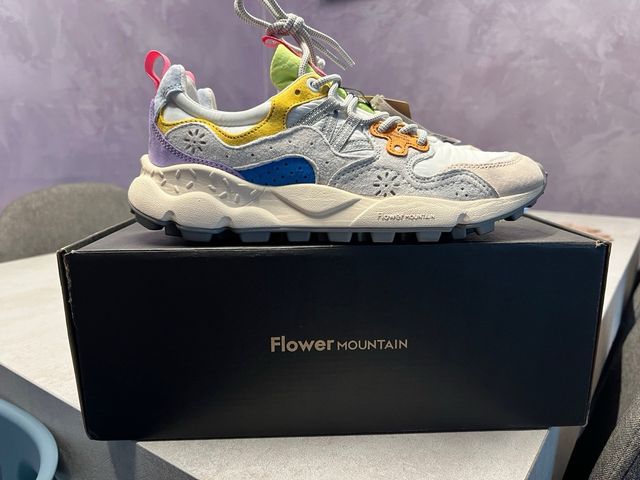 Zapatillas Flower Mountain Naranja y Blanco