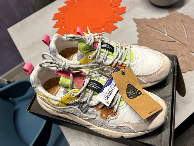 Zapatillas Flower Mountain Naranja y Blanco