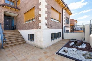 Casa adosada en venta en Urb. Belvalle en Meco