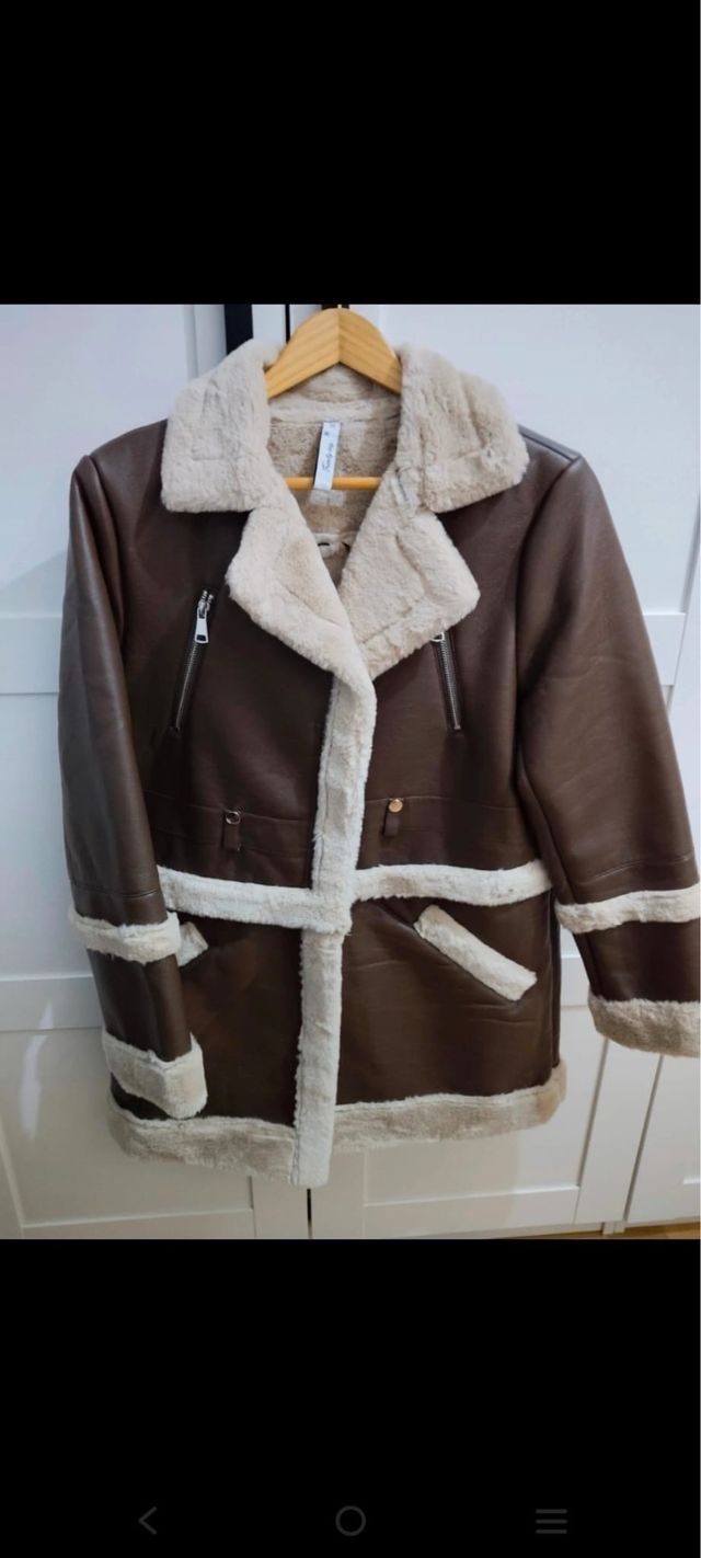 Abrigo marrón con forro de borreguito