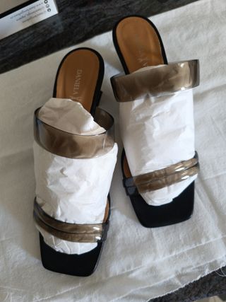 Sandalias Daniela Vega Negras Transparentes