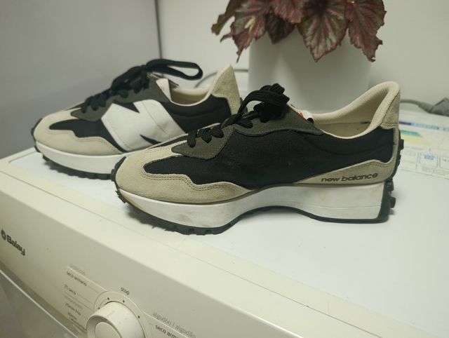 Zapatillas New Balance 327 Talla 42
Como nuevo ·