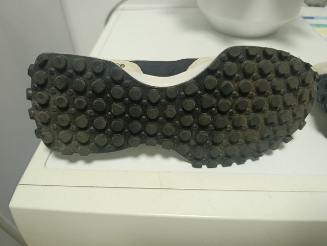 Zapatillas New Balance 327 Talla 42
Como nuevo ·