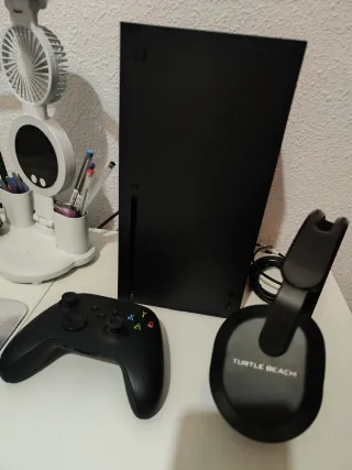 Xbox Series X + 2 controller + cuffie + giochi