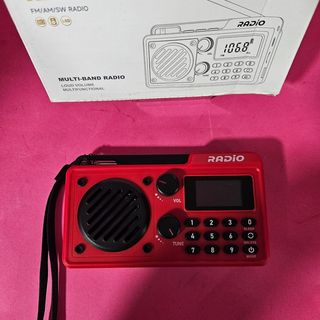 Radio portátil Q7 (recargable) + entrada USB + bluetooth