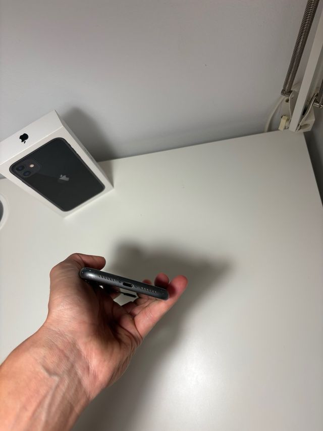 iPhone 11 Preto 128 GB