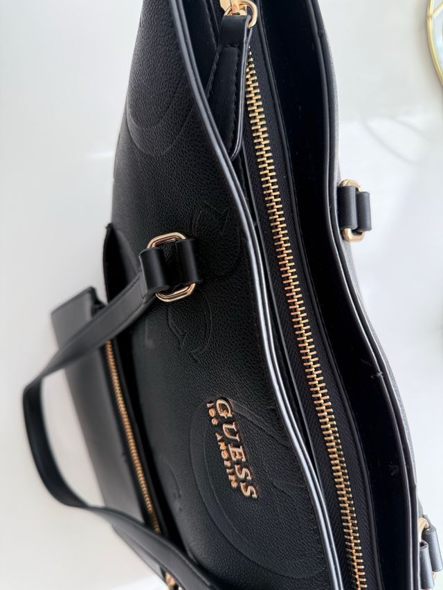 Bolso Guess Negro Grande