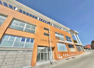 Ático en alquiler en Zona Avda. Juan de Diego - Parque Municipal  en Bormujos