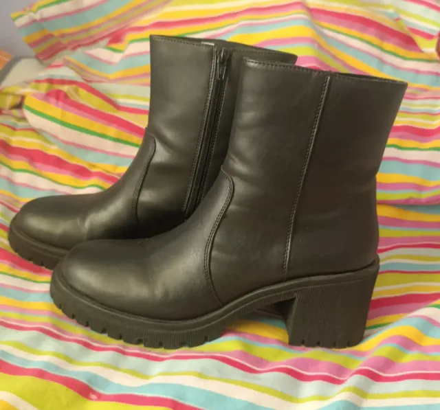 Botines tacón ancho negros