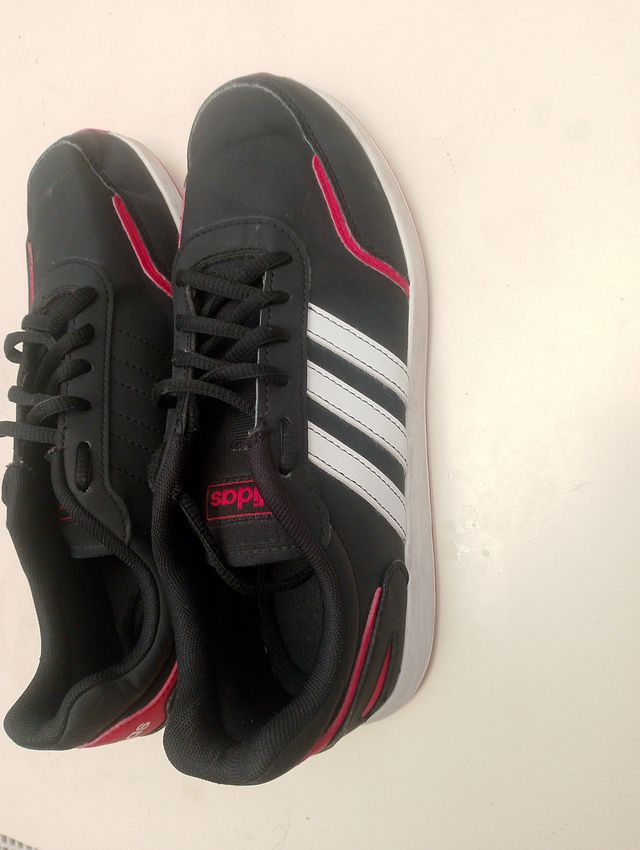 Tênis Adidas Masculino Preto e Vermelho