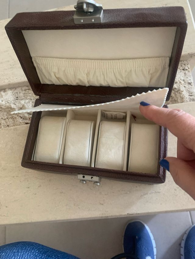Estuche piel marrón para pulseras/relojes
