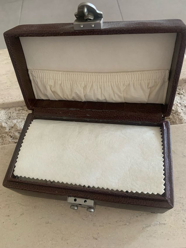 Estuche piel marrón para pulseras/relojes