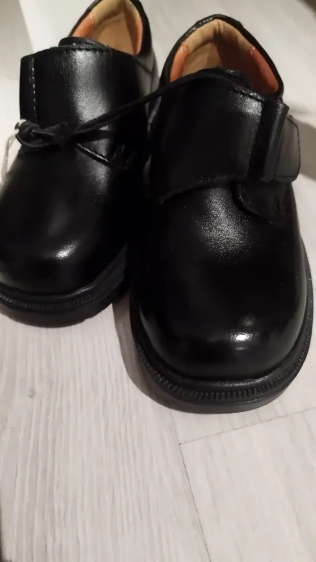 Zapatos de piel negros para bebé