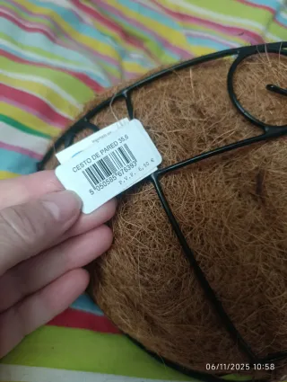 Maceta colgante coco y metal