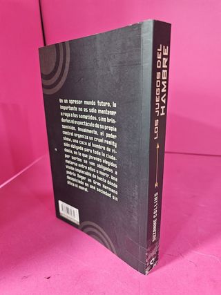 Libro los juegos del hambre (suzanne collins)