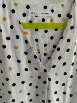 Blusa Sfera lunares talla S