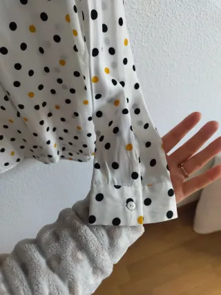 Blusa Sfera lunares talla S