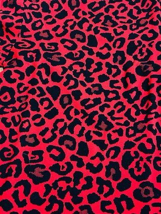 Jersey animal print rojo y negro