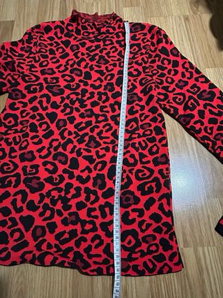 Jersey animal print rojo y negro