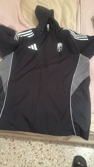 Chubasquero Adidas Negro y Gris
