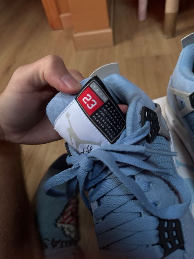 Jordan 4 University Blue