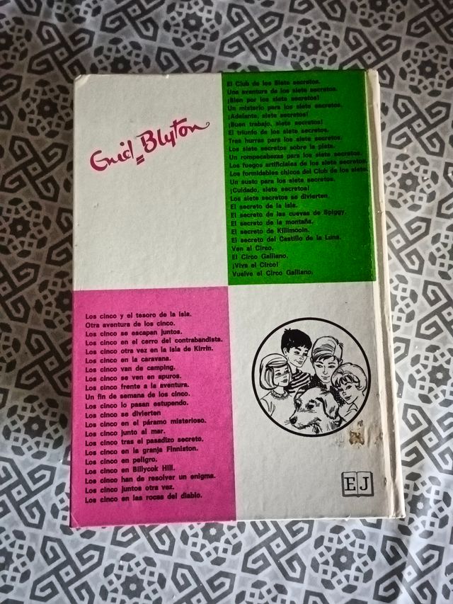 Los cinco en las rocas del diablo