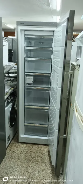 Congelador Vertical Bosch No Frost A++