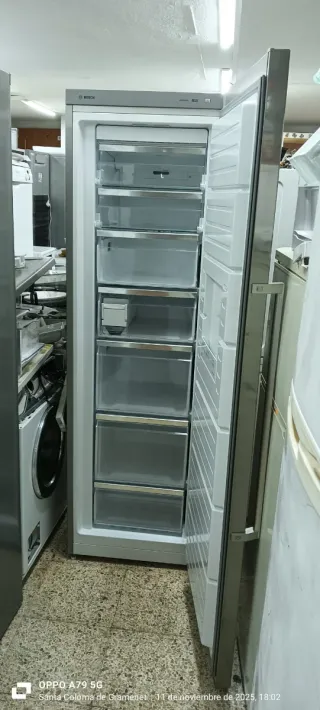 Congelador Vertical Bosch No Frost A++