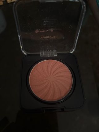 Colorete Revolution Alice in Wonderland.  NUEVO.