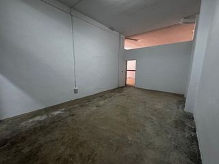 Local comercial en venta en Massanassa