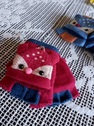 Guanti bimbo senza dita rossi e blu