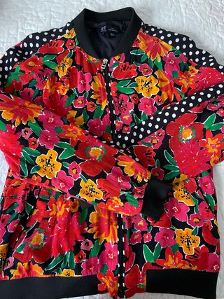 Bomber Zara Estampado Floral y Lunares