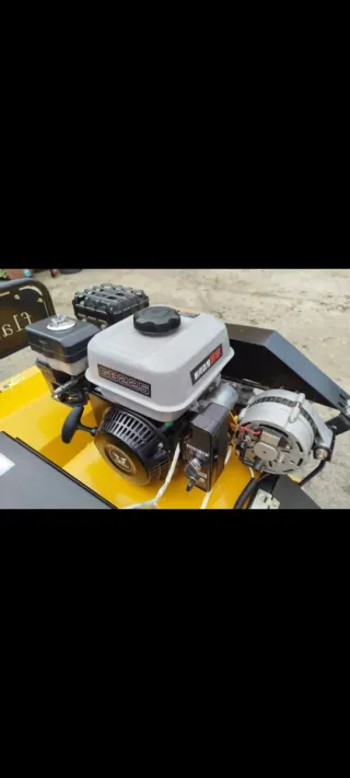 Segadora Desbrozadora e  martillo  Radio Control p