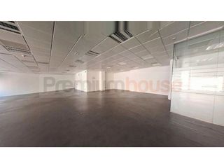 Oficina en venta en Bufalà en Badalona