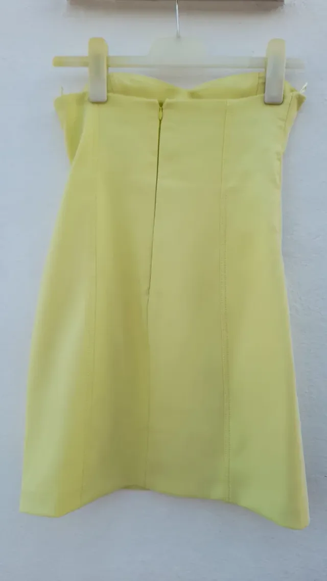 Vestido Zara palabra de honor amarillo