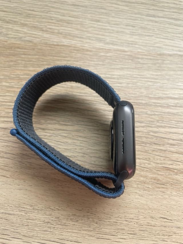 Apple Watch SE 40mm GPS + Cellular