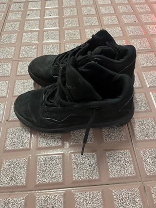 Zapatillas Nike Jordan originales negras