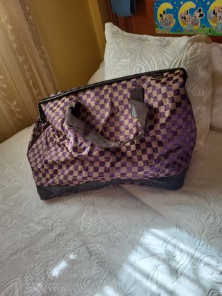 Bolso de viaje grande morado y marrón