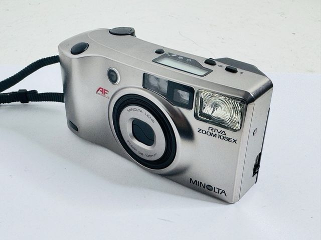 Minolta Riva Zoom 105 EX Cámara Analógica