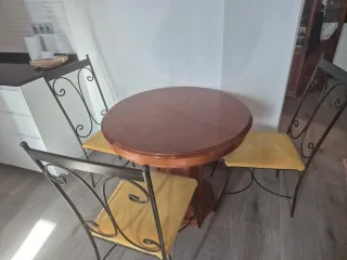 Mesa extensible madera con 4 sillas