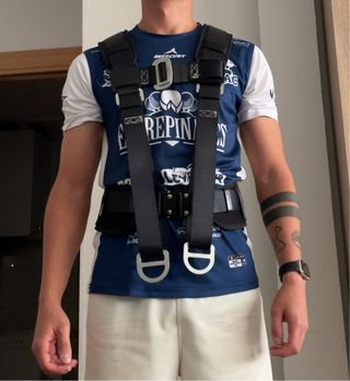 Arnés para máquina inercial