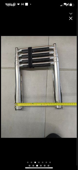 Escalera telescópica para barco