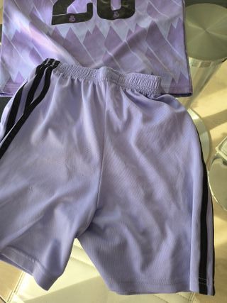 Equipación Real Madrid Niño Vinicius 20.Talla 8-10