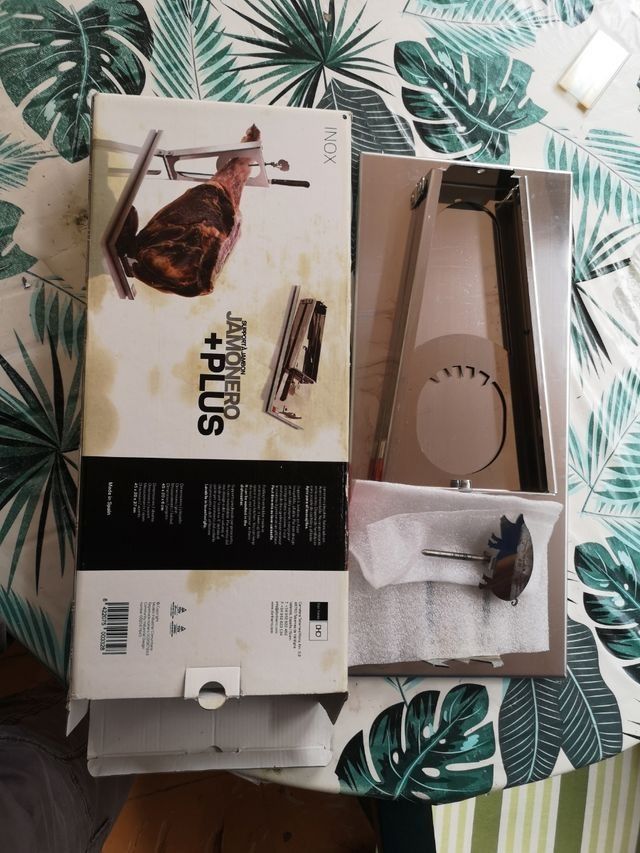 Soporte jamonero modelo +Plus, acero inoxidable